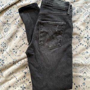 Levi's Charcoal Skinny Jeans